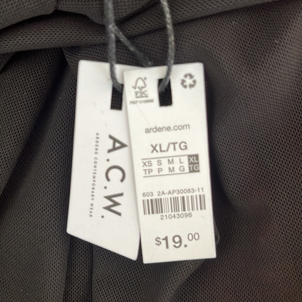 NEW WITH TAG | Ardene | Cropped mesh top XL - Picture 4 of 4
